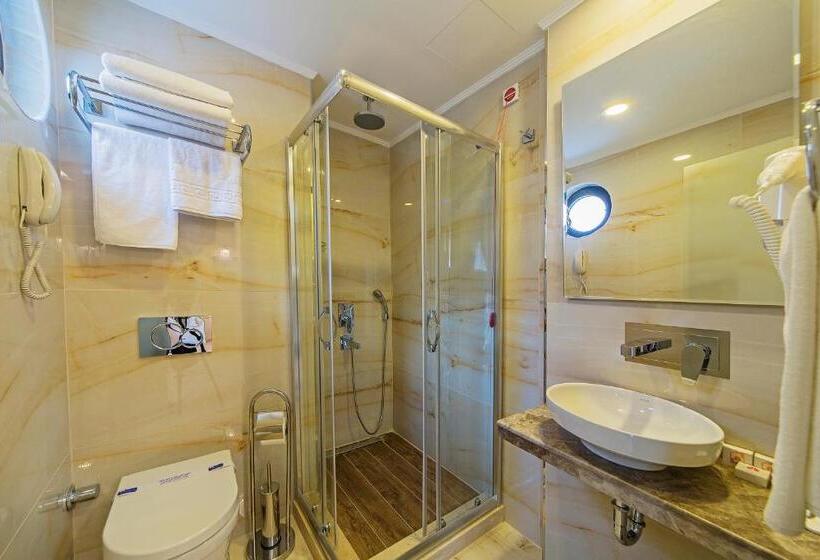 Fotos del hotel Grand Naki:  32