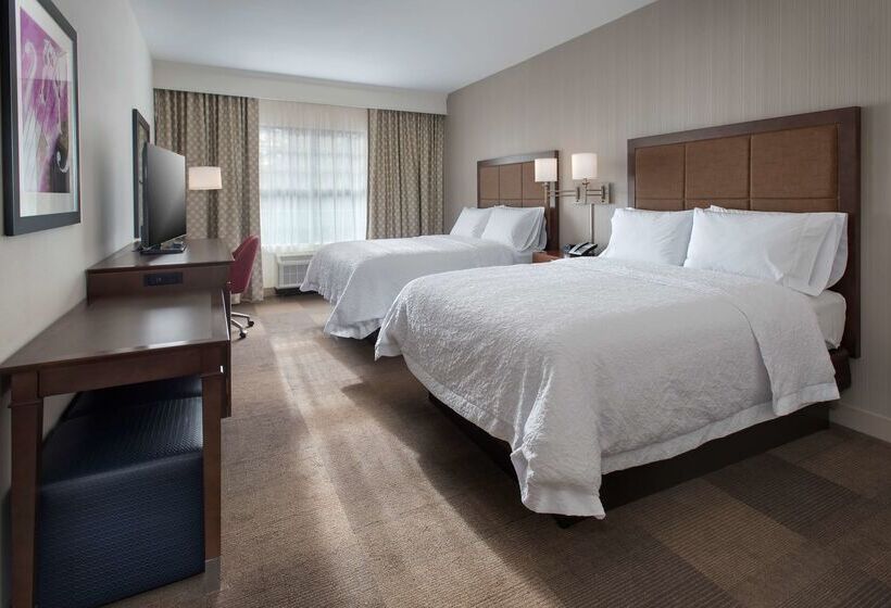 Отель Hampton Inn By Hilton New Paltz