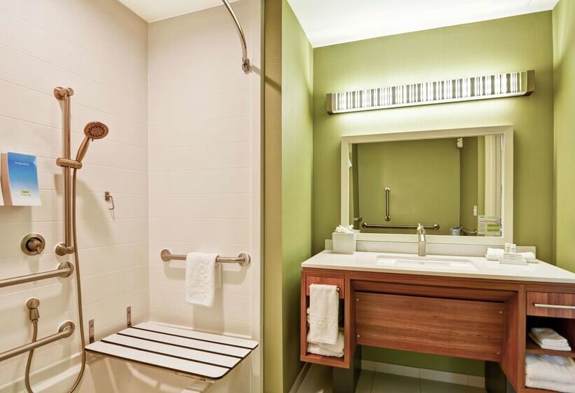 هتل Home2 Suites By Hilton Charlotte Airport