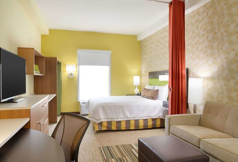 هتل Home2 Suites By Hilton Charlotte Airport