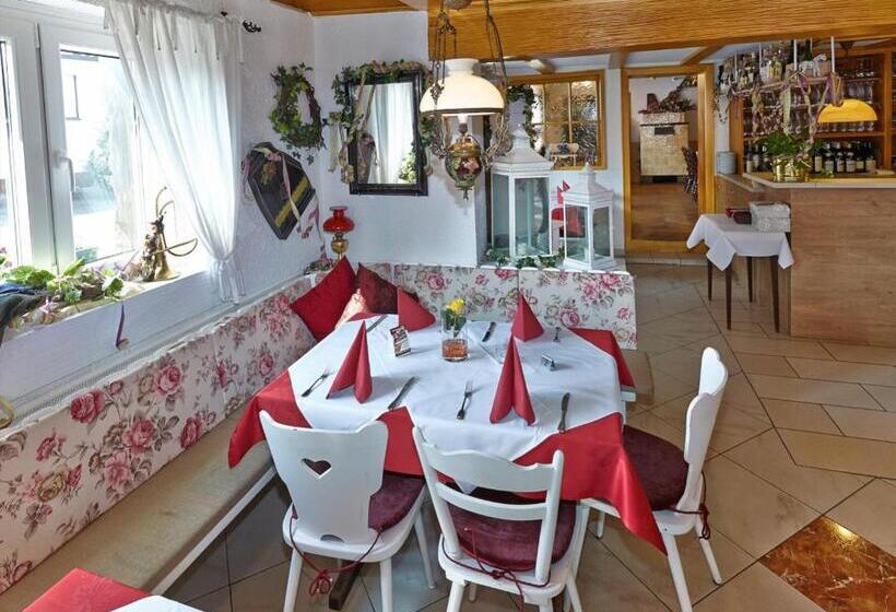 هتل Landgasthaus Rössle