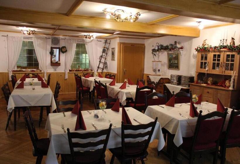 هتل Landgasthaus Rössle
