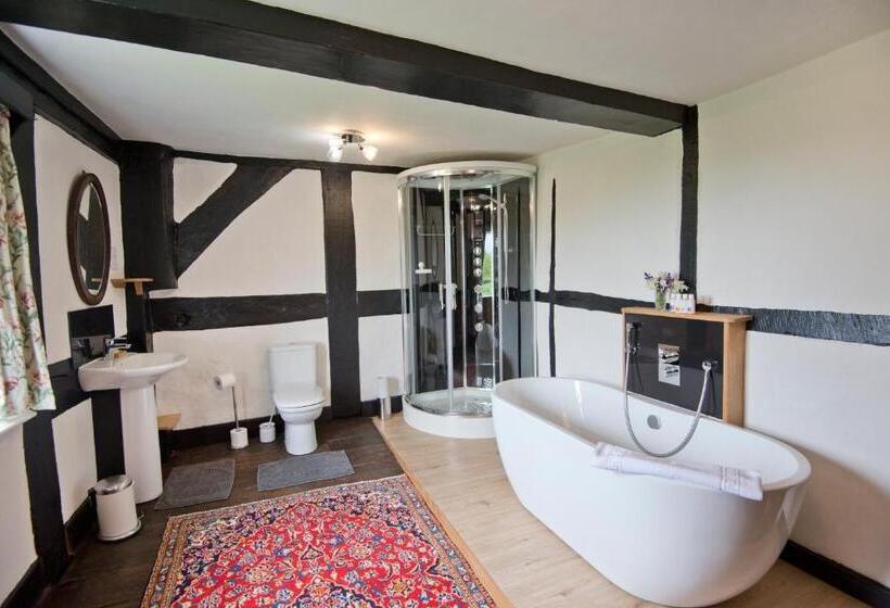 Отель Lower Wythall B&b