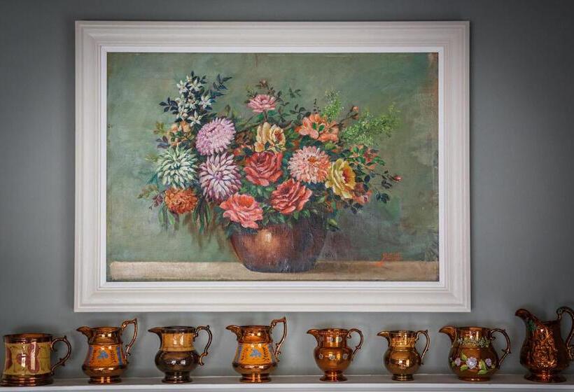 فندق The Assembly House