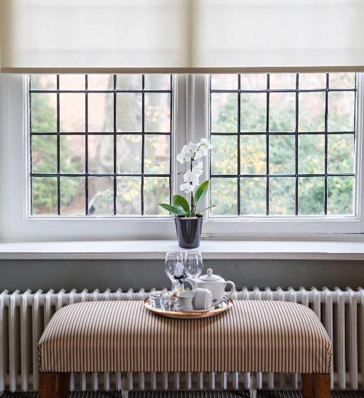 فندق The Assembly House