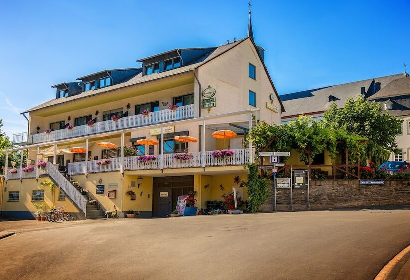 ホテル Zur Brücke