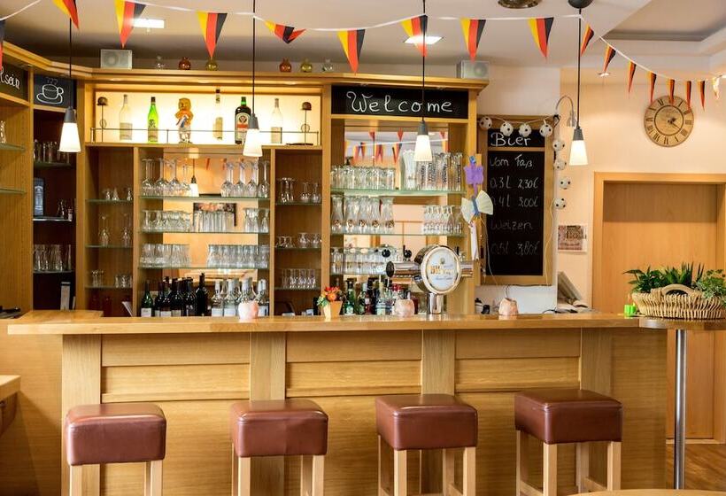 ホテル Zur Brücke