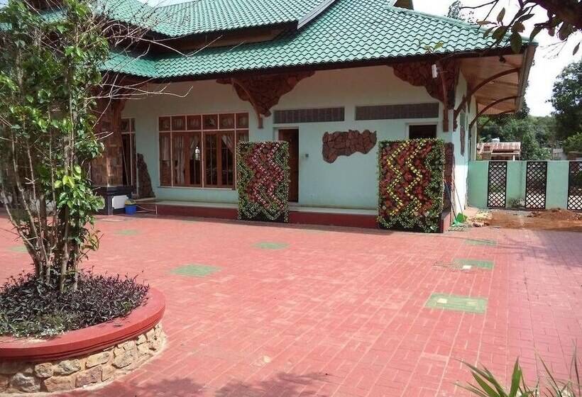 Hsaung Thazin Hotel Pyin Oo Lwin