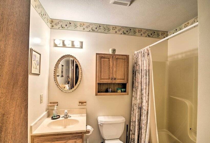 Authentic Cabin W/ Fire Pit Near Trout Fishing!