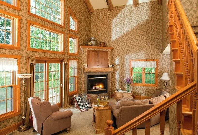 تختخواب و صبحانه Chanticleer Cabins