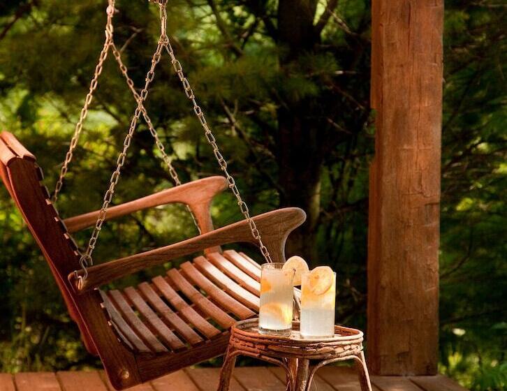 تختخواب و صبحانه Chanticleer Cabins