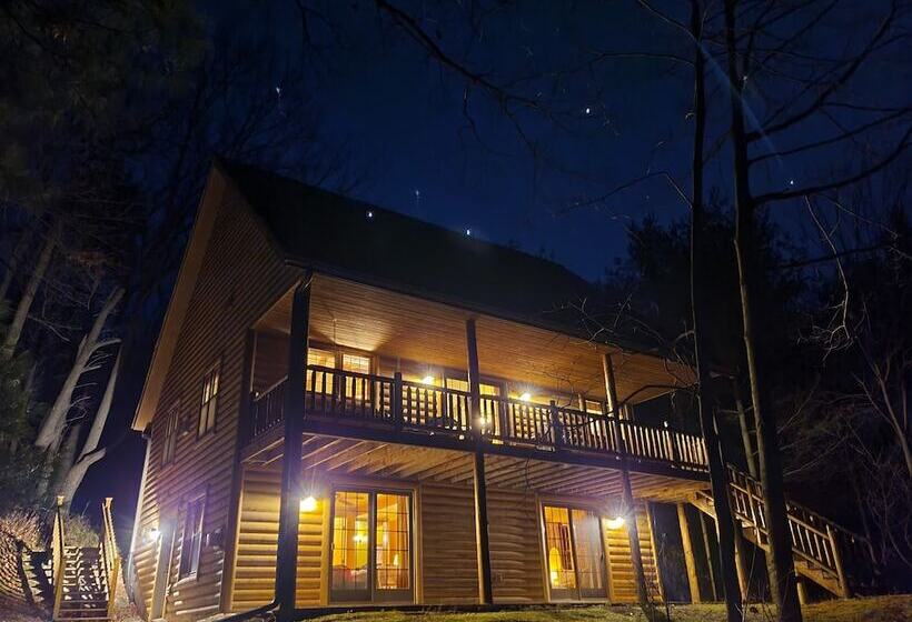 تختخواب و صبحانه Chanticleer Cabins