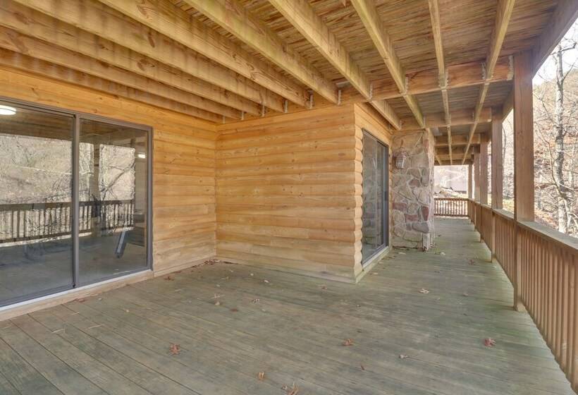 Big Bear Lodge    Cabin In Massanutten Resort!