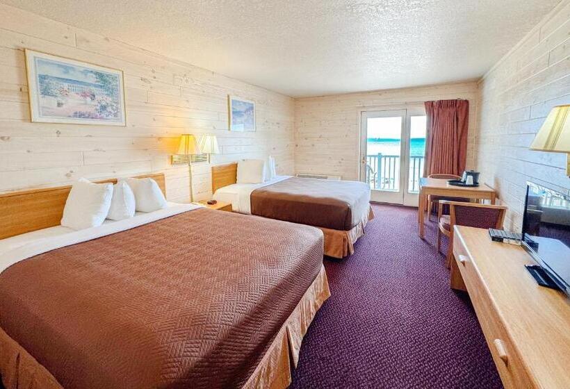 Blue Water Beachfront Hotel & Waterpark