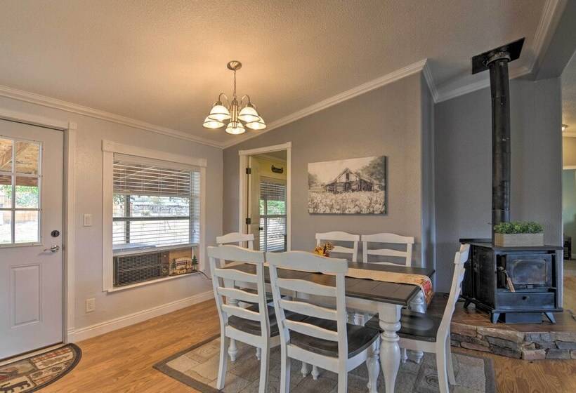 Bright & Beautiful Home, Explore Nat L Parks!