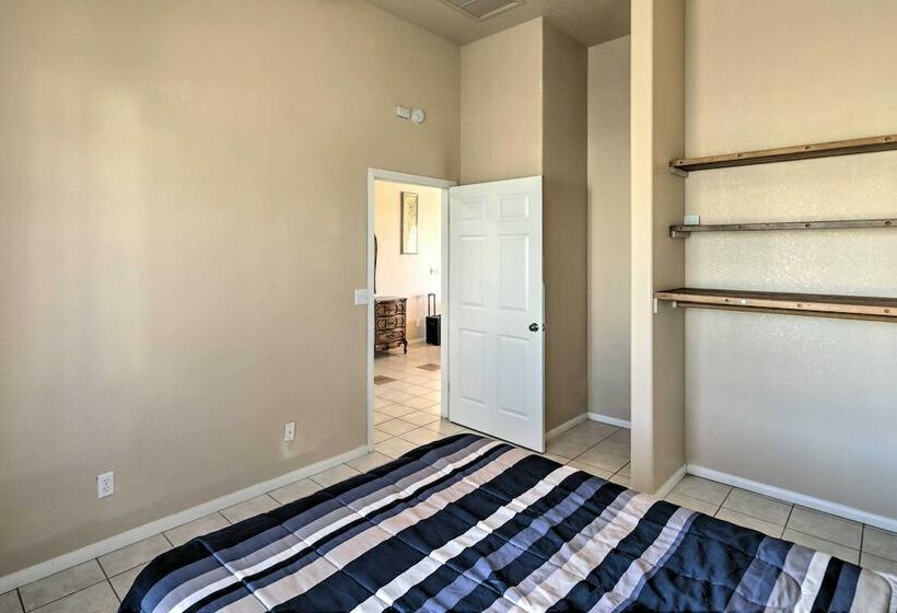 Bullhead City Home: Tesla Charger ~ 3 Mi To River
