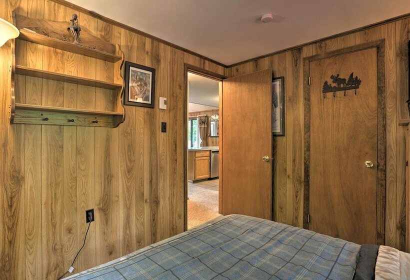 Charming Arrowhead Lake Cabin W /hammock, Deck!