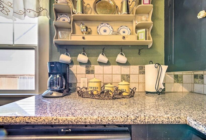 Charming Home In Downtown Nampa W/ Patio + Yard!