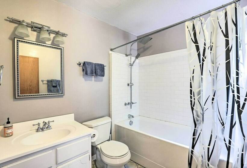 Cozy Cabin W/ Mtn Views,  7 Mi To Weaverville!