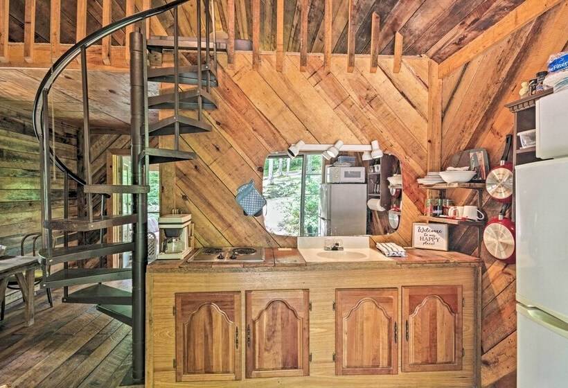 Creekside  Cabin W/ Deck In Pisgah Forest!