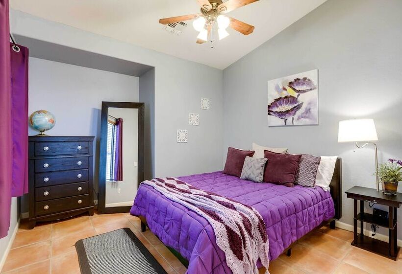 Gorgeous Goodyear Home W/ Pool & Hot Tub!