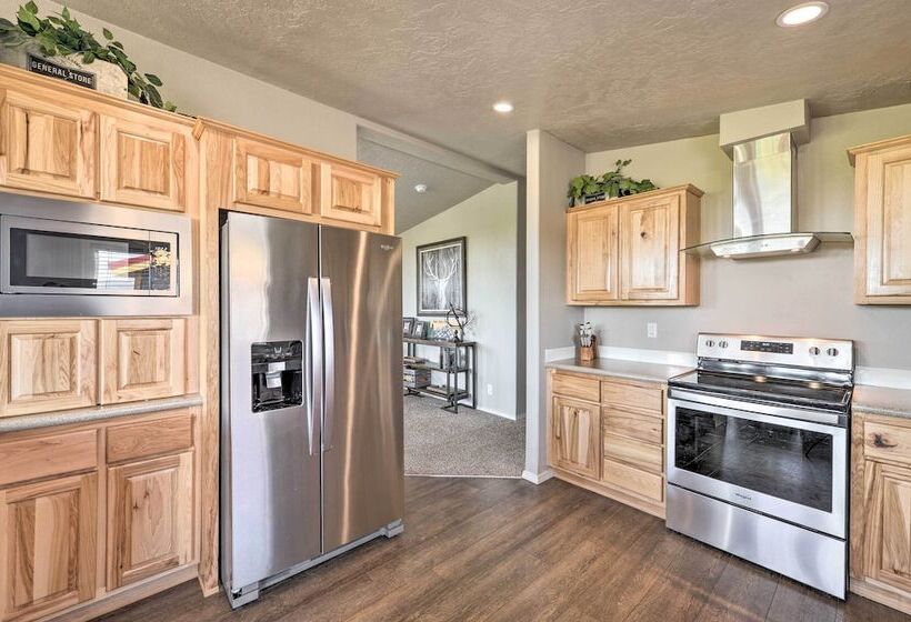 Griffel River Ranch W/ Views   An Anglers Dream!