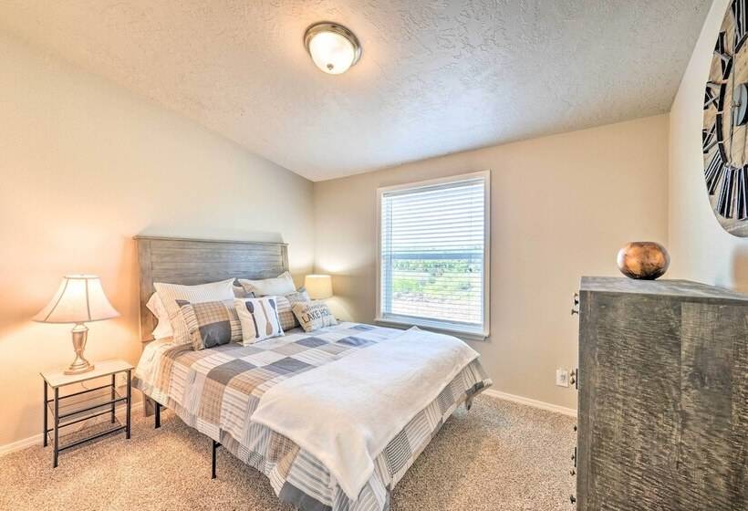 Griffel River Ranch W/ Views   An Anglers Dream!