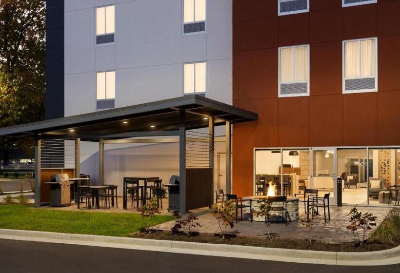 هتل Candlewood Suites Mcpherson, An Ihg
