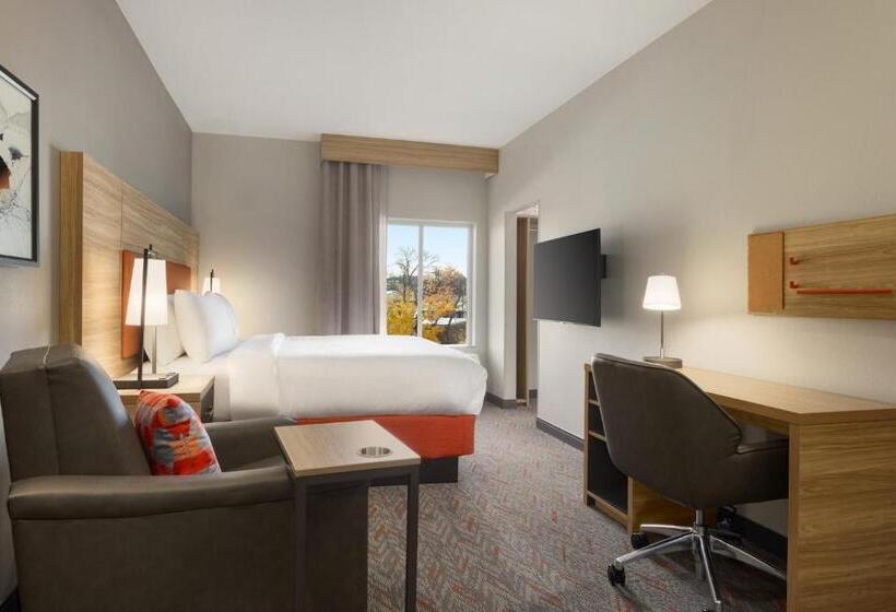 هتل Candlewood Suites Mcpherson, An Ihg