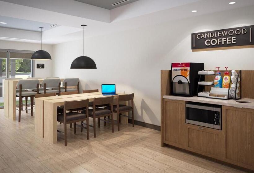 هتل Candlewood Suites Mcpherson, An Ihg