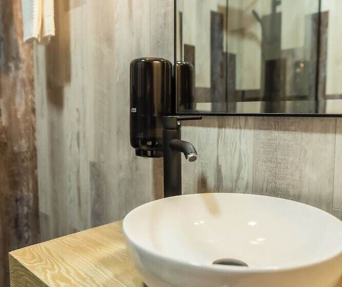 בית מלון כפרי Hostal El Bomba