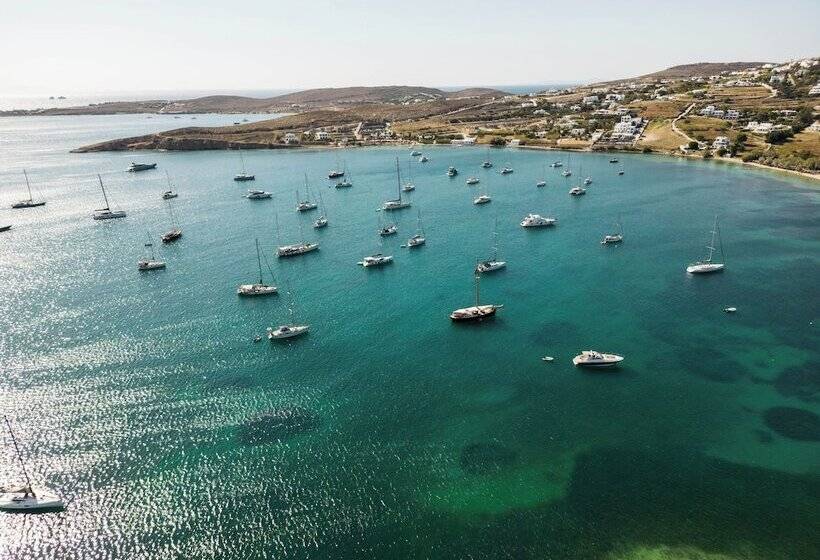 هتل Play Paros