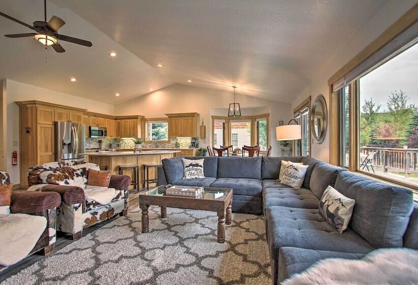 Moose Haven  Getaway: 6 Mi To Big Sky Slopes