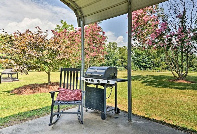 Peaceful Elkin Vacation Rental ~ 17 Mi To Mt Airy!