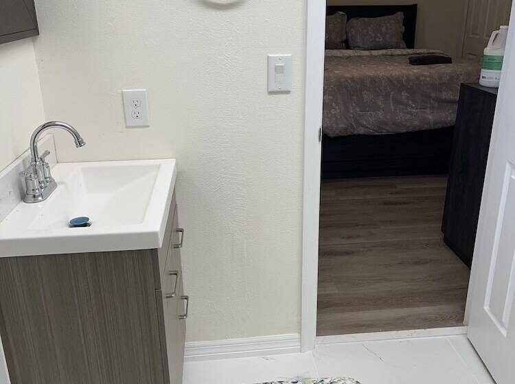 بنسيون Zenhomes In Brandon Near Tampa Valrico Seffner