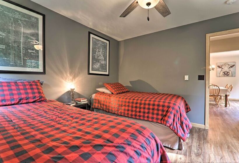 2 Mi To Elk Mountain: Poconos Escape On 11 Acres!