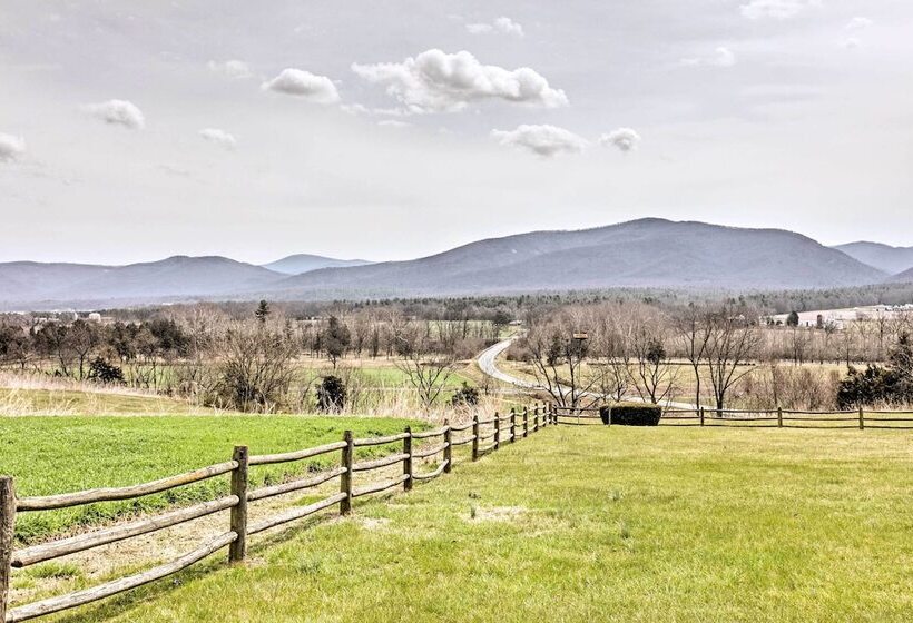 Quaint Elkton Home Near Shenandoah National Park!