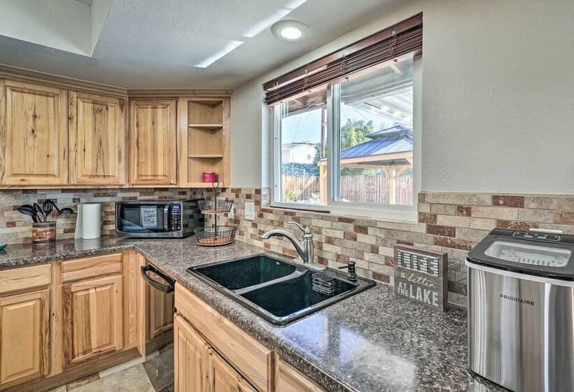Lake Havasu City Escape W/ Pool, 5 Mi To Marina