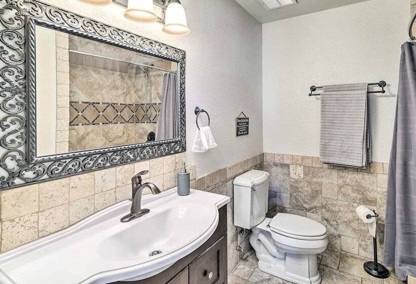Lake Havasu City Escape W/ Pool, 5 Mi To Marina