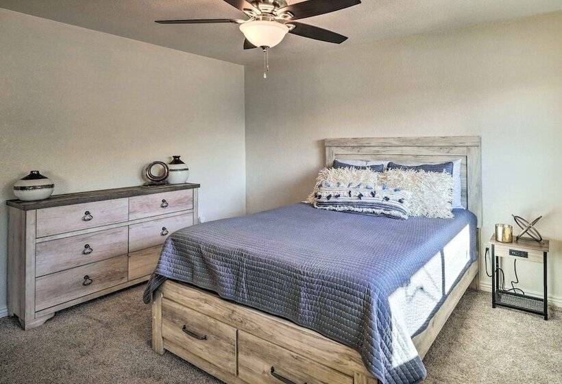 Lake Havasu City Escape W/ Pool, 5 Mi To Marina