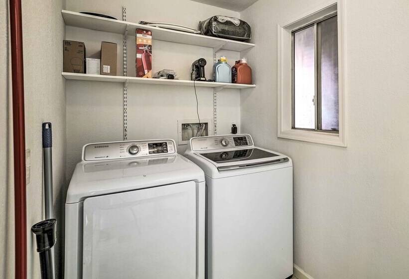 Lake Havasu City Escape W/ Pool, 5 Mi To Marina