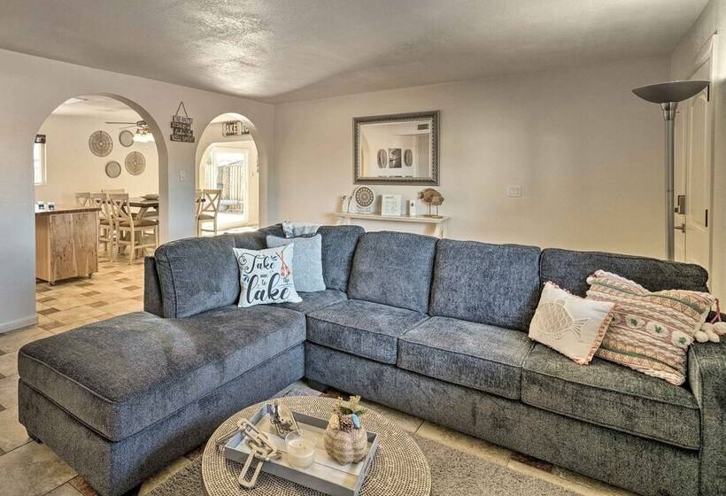 Lake Havasu City Escape W/ Pool, 5 Mi To Marina