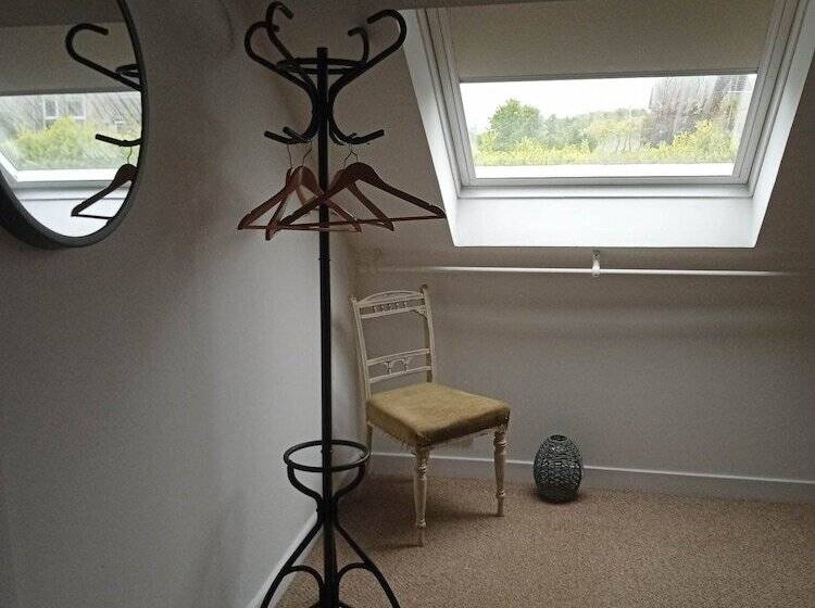 דירת נופש 2 Bedrooms/sleeps 4/free Wifi/parking/outdoor Area