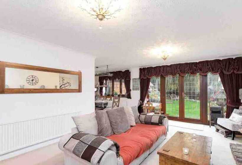 Резиденция Peaceful,captivating Home With Idylic Surroundings