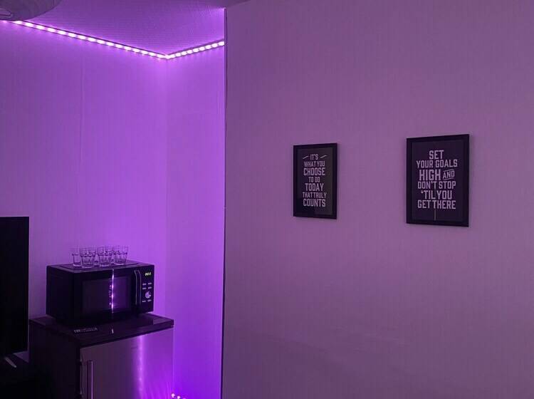 اقامتگاه Sapphire Suites, Stunning 2 Bed House In Bradford