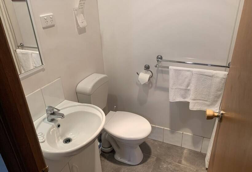 منتجع Long Jetty Caravan Park