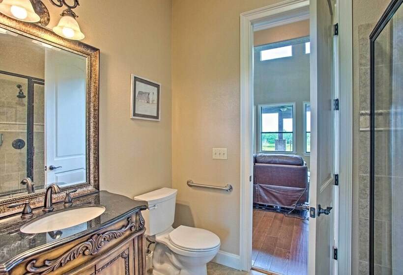 Blue Ridge Home W/ Game Room: 14 Mi To Mckinney!