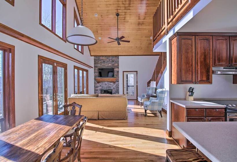 Secluded Hilltop Columbia Home W/ Deck + Views!