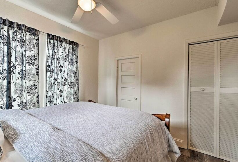 Walk To Dtwn: Winter Garden Home W/ Patio
