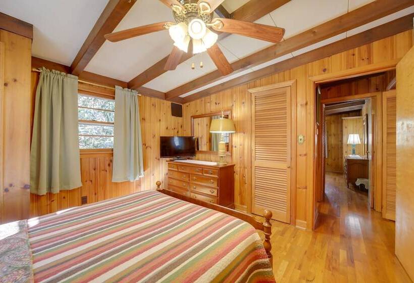 The Red Loft  Candler Cottage Near Hiking Trails!
